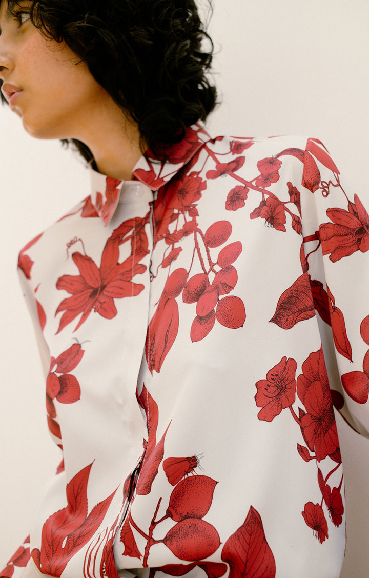 Camisa Clásica Botánica Cereza