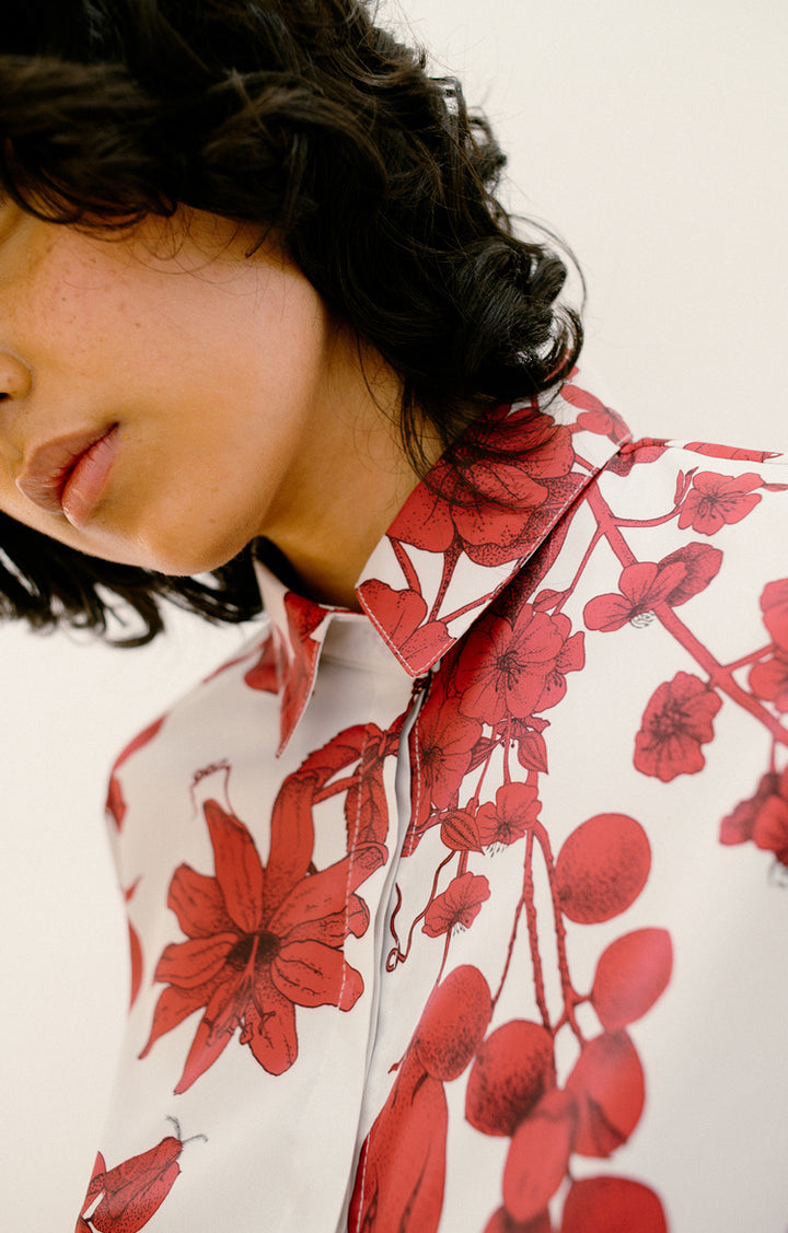 Camisa Clásica Botánica Cereza