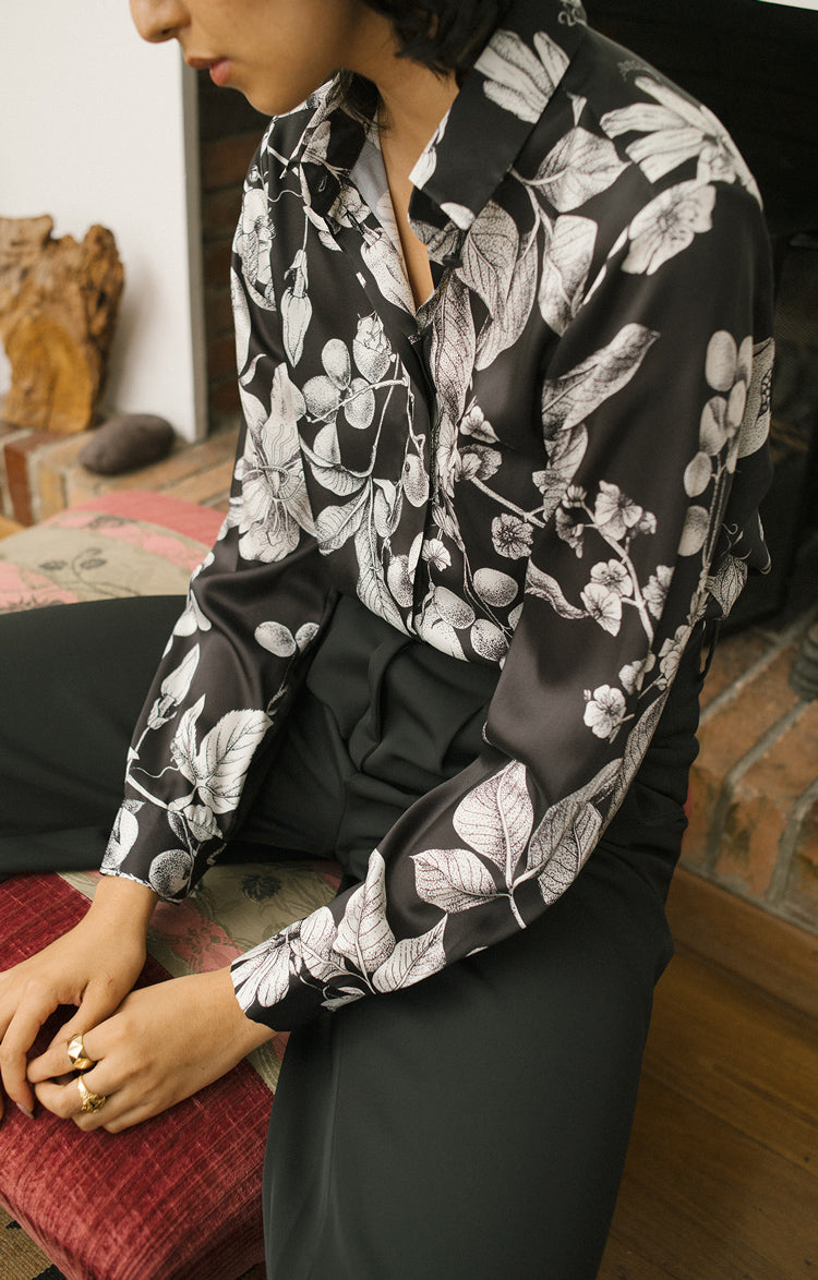 Camisa Clásica Botánica Negro