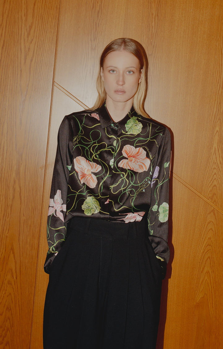 Camisa Clásica Flora Negro